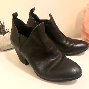 Aerosoles Levitate Black Boots
